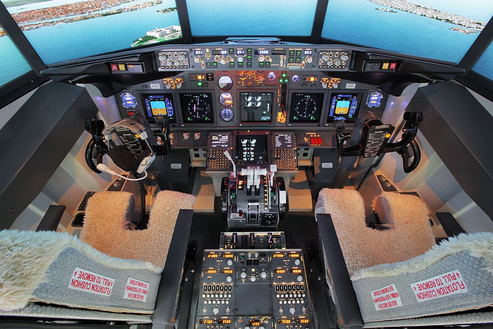 FSC news Paolo Nespoli on the B737NG sim cockpit